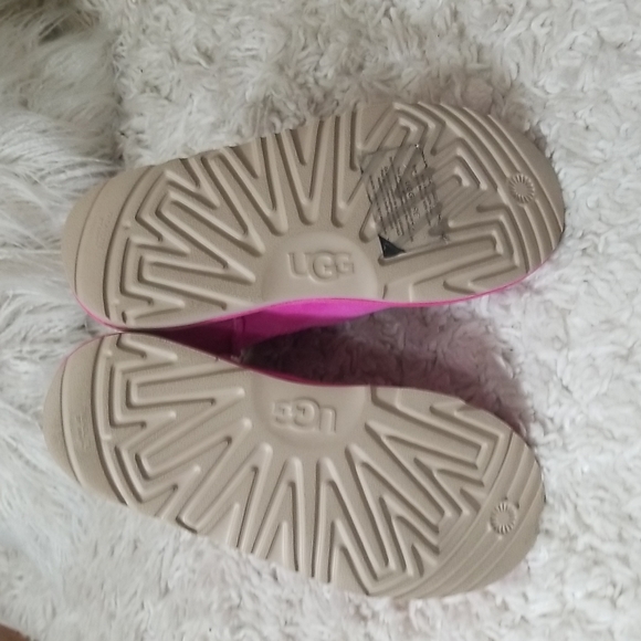 UGG BOOTS - Picture 8 of 11